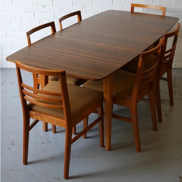 Meja Makan 6 Kursi Jati