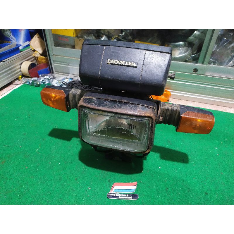 Batok lampu depan set Gl max