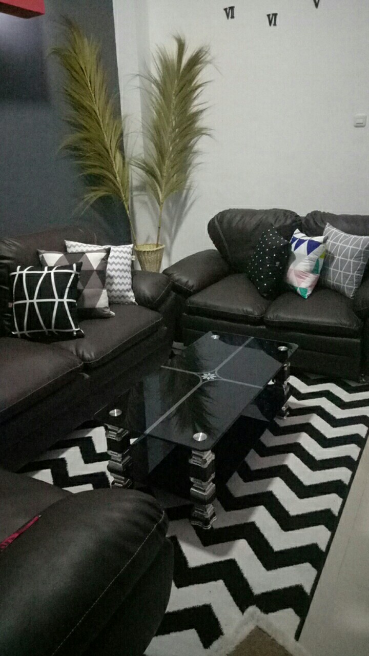 Slide 2. Bantal Kursi Ukuran 45*45cm 50rb Dan 40*40cm 45rb (harga Sudah Termasuk Bantal Dan Sarung)