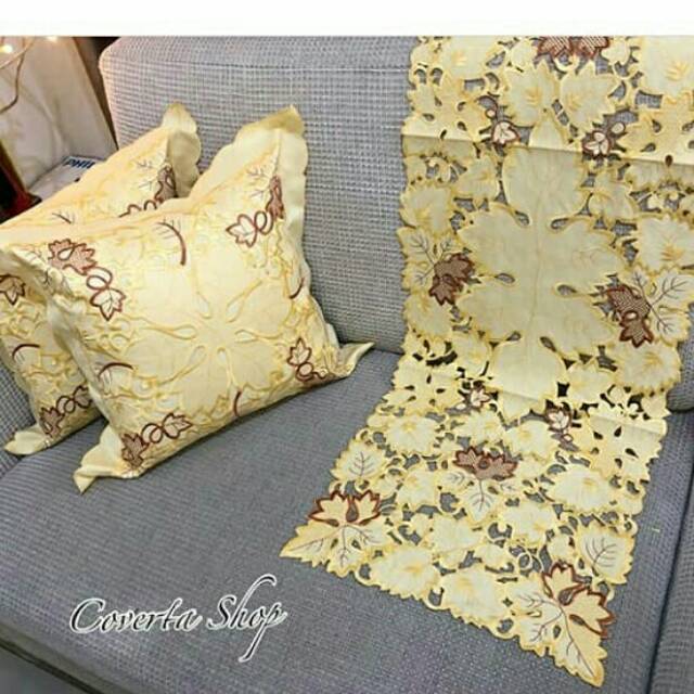 Set Sarung bantal sofa-taplak meja bordir -Taplak meja kerancang