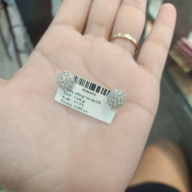 anting Subang kadar 375% emas putih