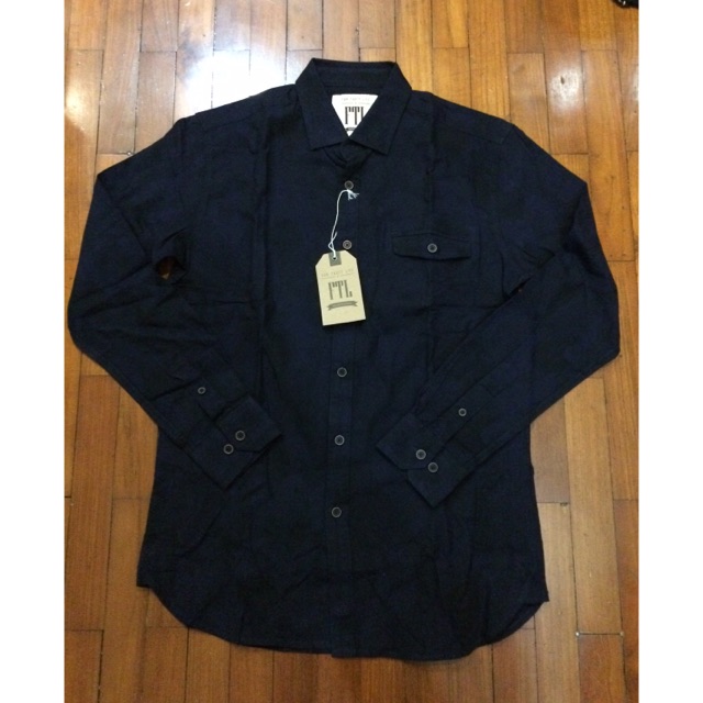 Kemeja merk FTL. Original. Size S. Baru dan Lengkap Dengan Tag