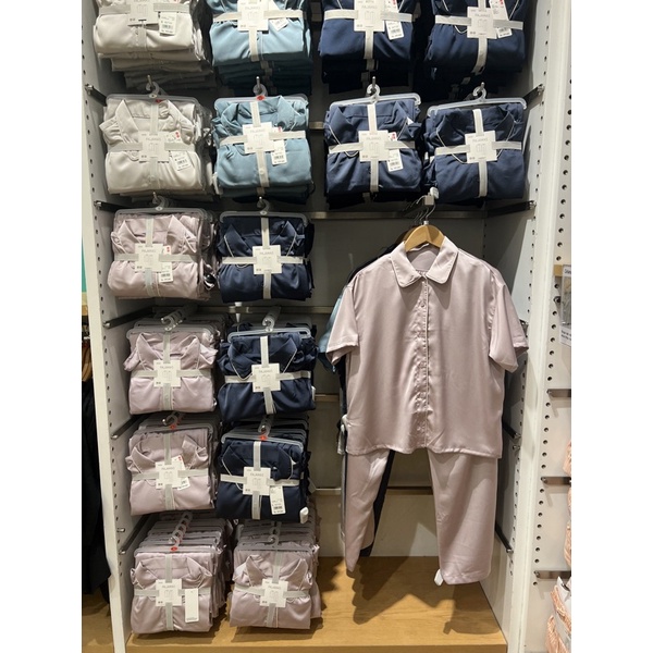 PROMO DISKON WOMEN Piyama Satin Lengan Pendek UNIQLO