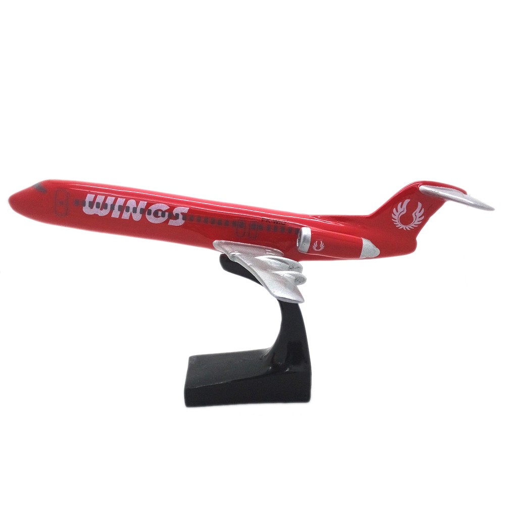 Miniatur Pesawat Terbang Wings Air Md-82 20x17x12 - Fiber Glass