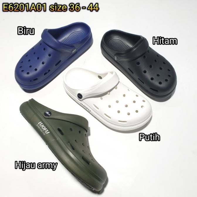 SANDAL SEPATU KARET PRIA MODEL CROCS HIJAU ARMY BIRU HITAM PUTIH