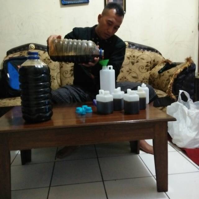 

Madu hitam