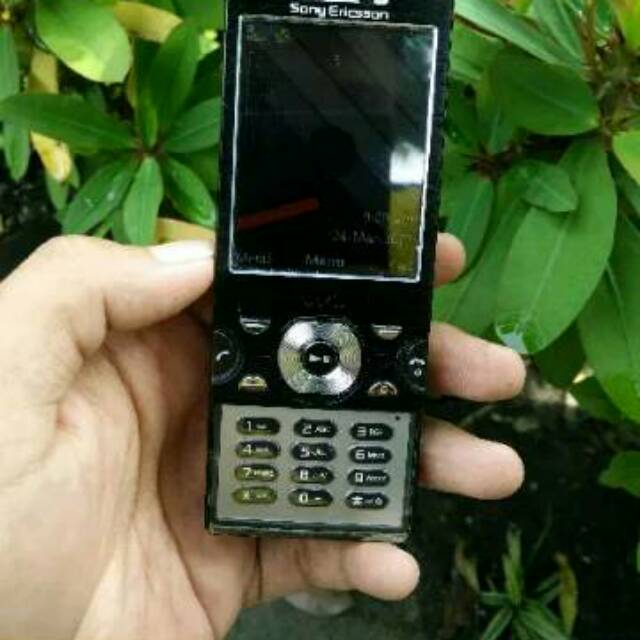 Sony Ericsson W995 W995i Hikaru Kondisi Sangat Baik dan Mulus