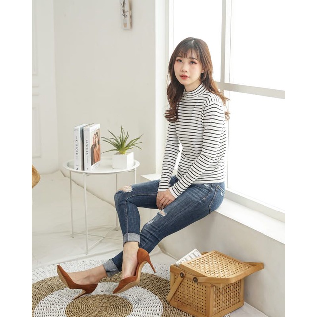 Lany Turtleneck Sweater Soft Knit Import - Atasan Rajut Salur Kerah Tinggi - Blouse Korea TM (J117)