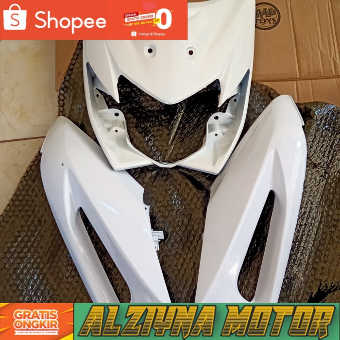 Tameng body depan plus sayap atas Blade lama putih