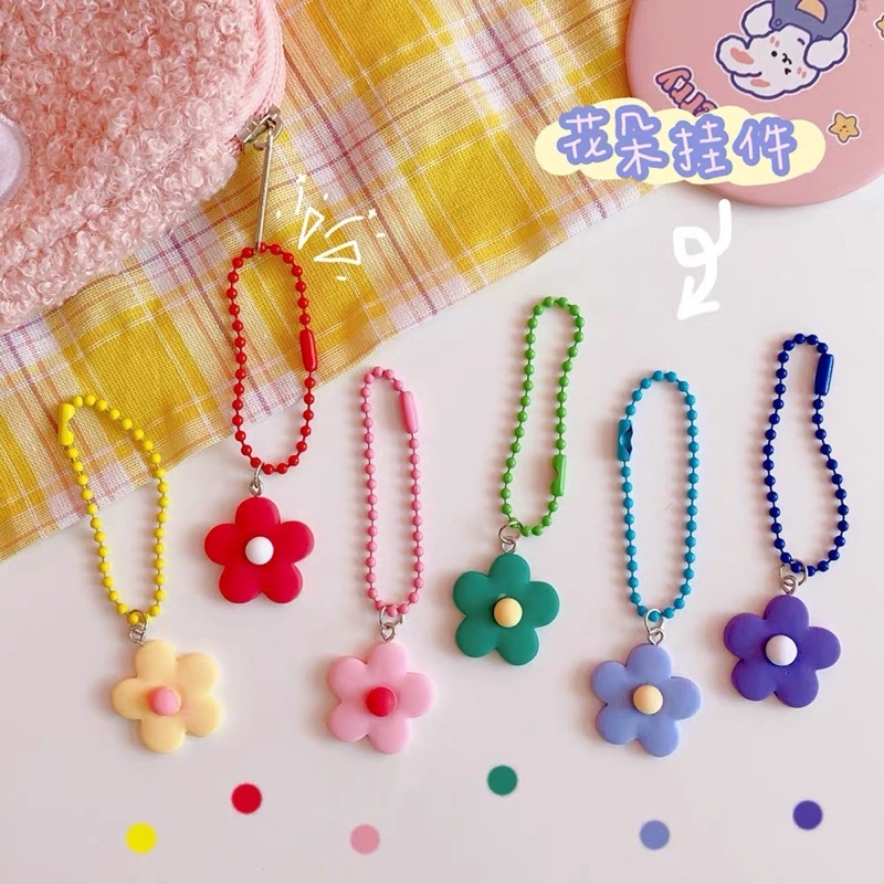 COLORFUL FLOWER KEYRING / FLOWER KEYCHAIN / CUTE KEYCHAIN RING / GANTUNGAN KUNCI PREMIUM / KEY CHAIN LUCU MOTIF BUNGA WARNA WARNI / GANTUNGAN KUNCI MURAH LUCU ESTETIK / GANTUNGAN KUNCI UNIK