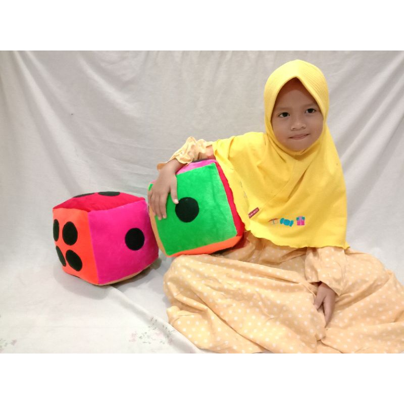 Bantal Boneka Dadu