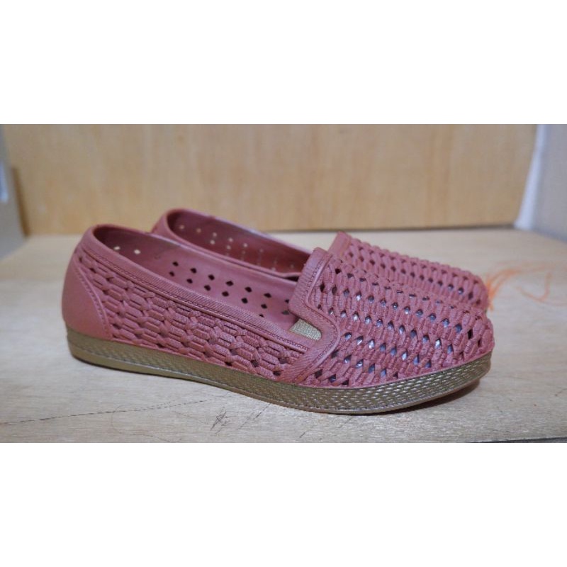 Flatshoes karet 37-41 lentur anti slip sepatu karet wanita anti air sepatu slip on wanita QQ1628