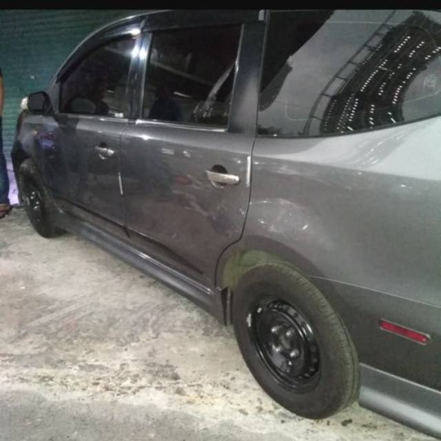 Sideskirt Livina 2008 belum cat