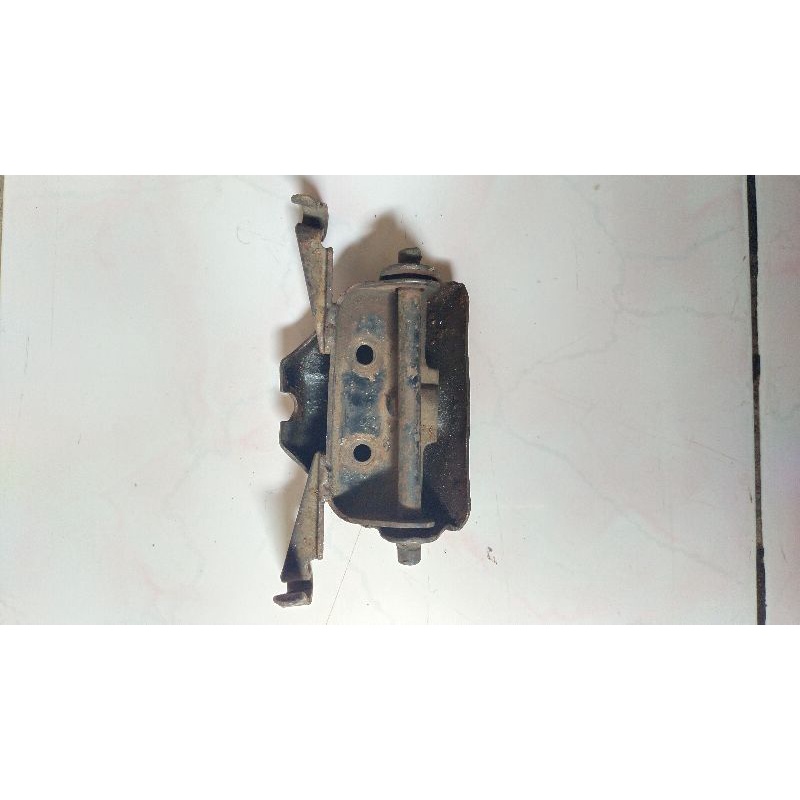 Engsel jok depan honda grand original