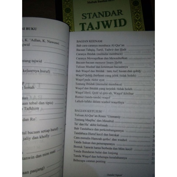 

barang ready silahkan,,, standar tajwid terjemah kitab fathul manan kualitas kami jamin,