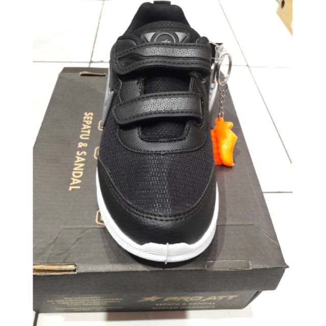 Sepatu sekolah anak pro att