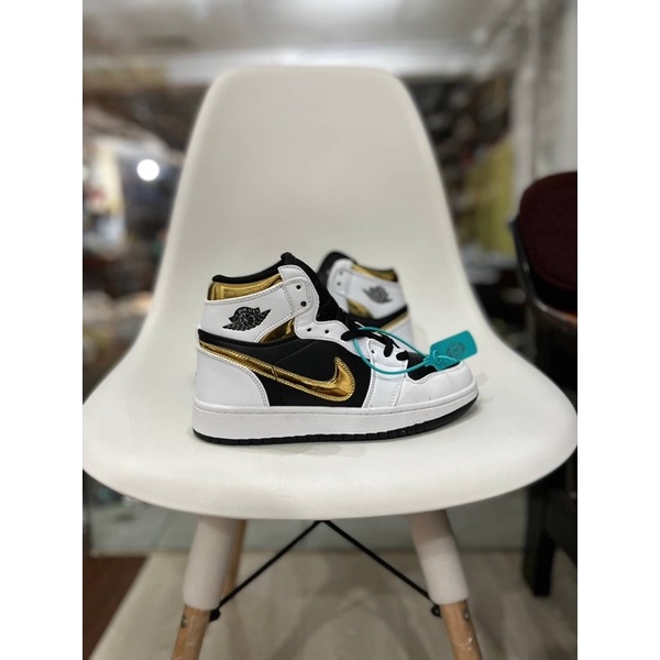 Jordan high White Gold