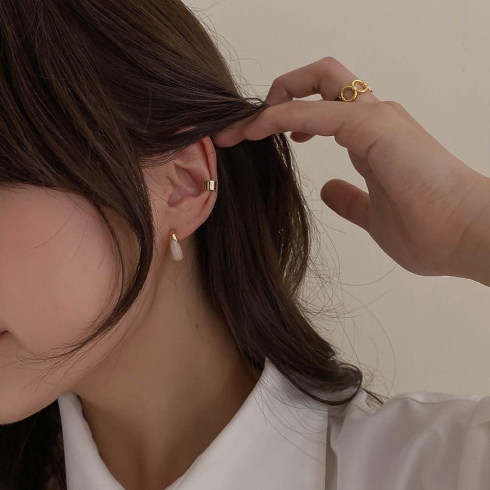 Anting Tusuk AUGUSTINA Elegan Fashion Perhiasan Wanita Emas Logam Gadis Geometris