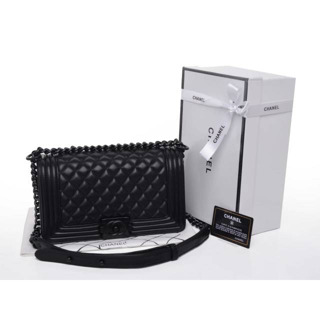 Chanel Boy So Black 8811