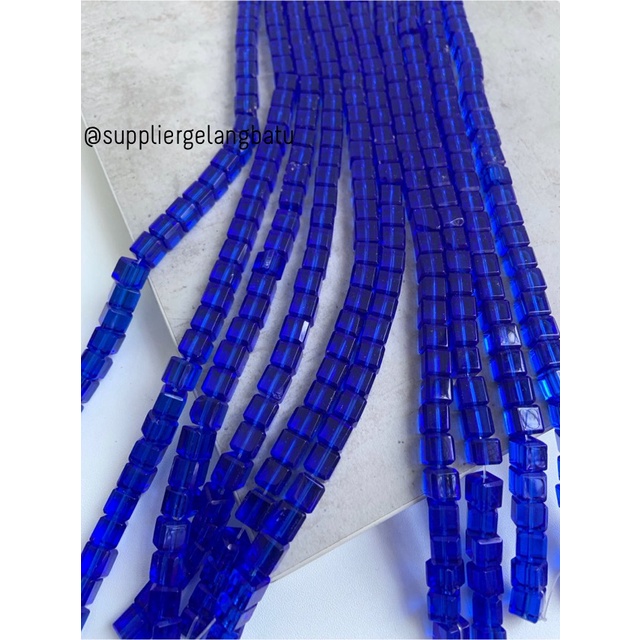 kristal Ceko kotak 8 x 8mm DARK BLUE QUARTZ crystal biru dongker manik bahan kalung gelang anting strap mask kerajinan tangan craft citayam fashion week etink vintage elegan bali manik crystal