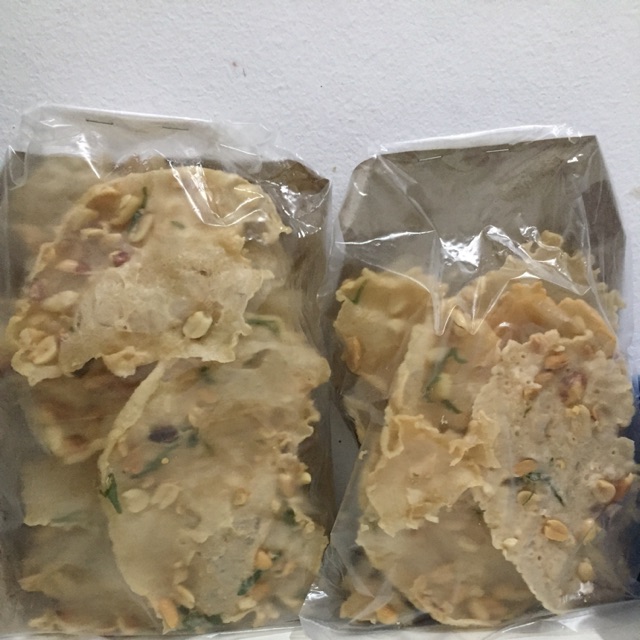 

Peyek kacang dan peyek rebon peyek kacang hijau