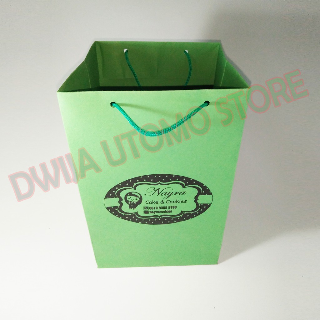 

Paperbag Warna Sablon, Tas Kertas BC (BriefCard) Warna ukuran 20x20x38