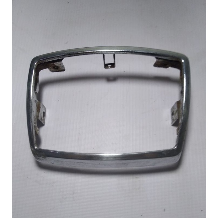Breket Pelindung Ring Lampu Depan Suzuki Rc80 Rc100 Original