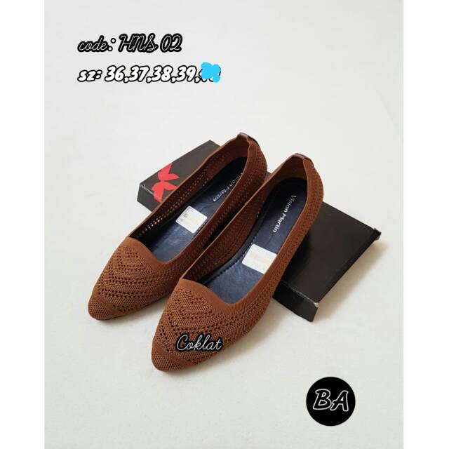 Flatshoes rajut wanita