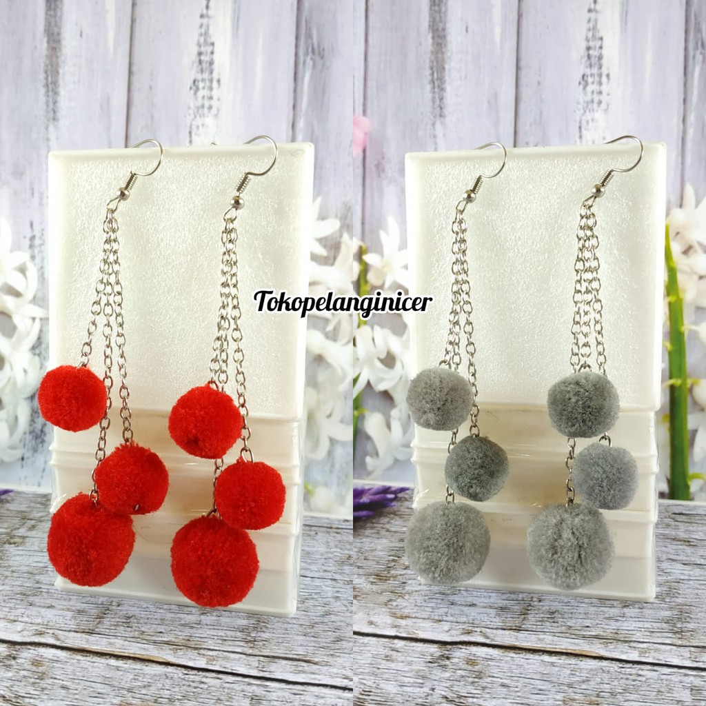 Anting kekinian Anting Hijab PomPom Tingkat  By Tokopelanginicer