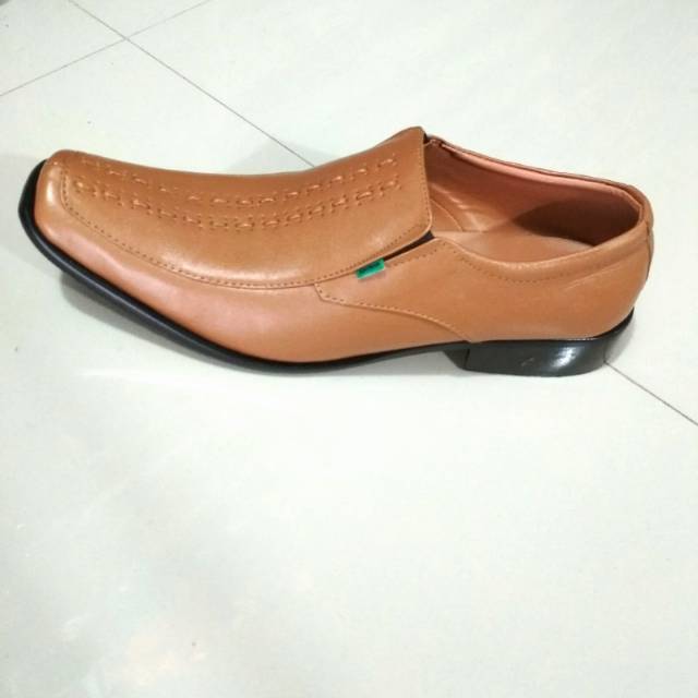 Sepatu kulit pria kerja pentofel kickers original