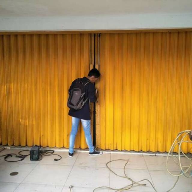 Jasa Service dan pasang baru pintu rolling door dan folding gate jakarta