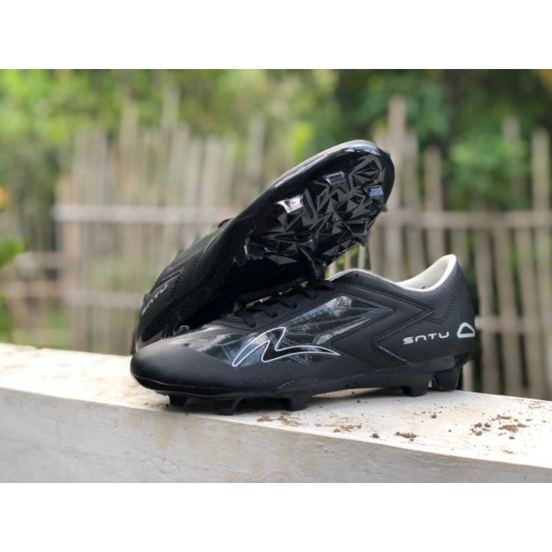 New Arrival Terbaru Sepatu Bola specs Satu Black Langsung Diskon sepatu olahraga