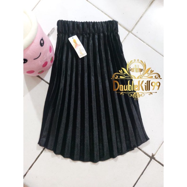 GROSIR ROK IMPORT / ROK 7/8 PLISKET BLUDRU VELVET PREMIUM  GLOSSY-HITAM 1-3 TAHUN