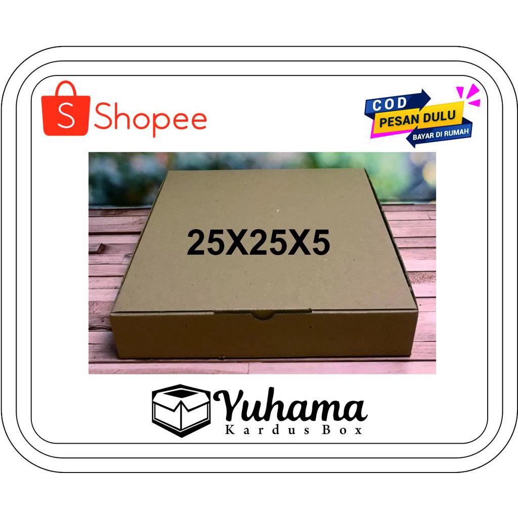 

( 10 pcs ) Kardus uk. 25x25x5 cm...Die Cut untuk kotak Aksesoris dll,