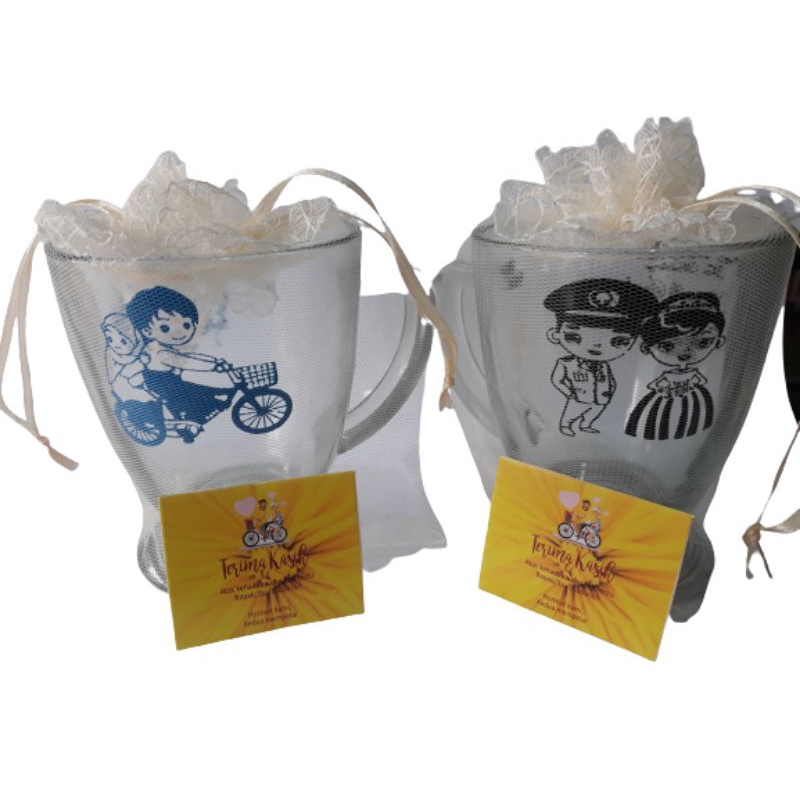 Gelas piala bening kemasan sarung tile