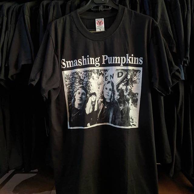  KAOS  MUSIK SMASHING PUMPKINS BUILT  UP  Shopee Indonesia