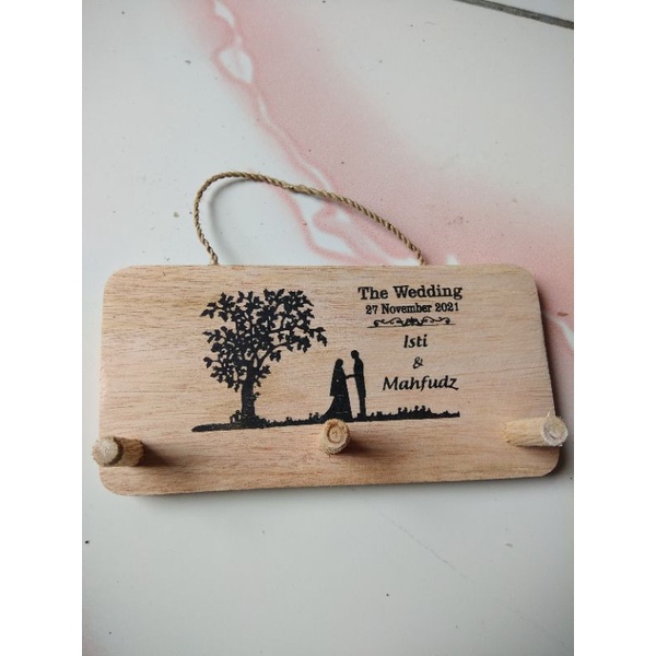Jual Souvenir key holder kayu atau wallhook tempat Gantungan Kunci mini