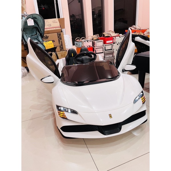 Mainan Mobil Aki Anak Ferrari Varsa F90 Stradale PMB M 6188