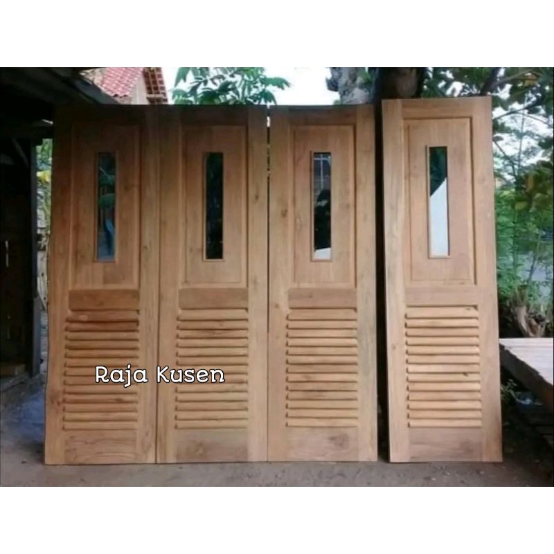 Pintu Garasi Kayu (Baca Deskripsi)