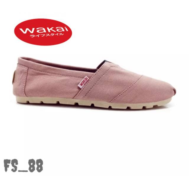 SEPATU SLIP ON WANITA WAKAI FULL PEACH TERMURAH