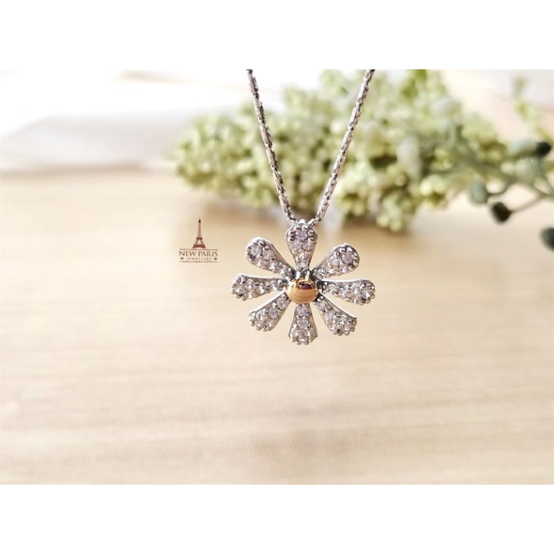 Liontin Sandra Dewi Gold Flower Daisy Series 75.5 SNI PD200369