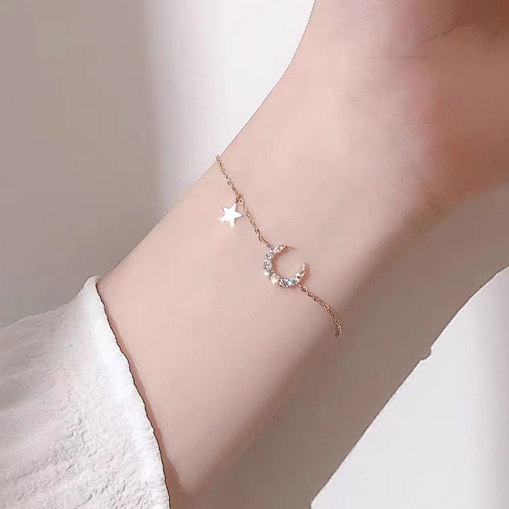 Hu Hu Hu Hu Hu Alat Bantu Pasang Kacamata♡ Gelang Liontin Bulan Dan Hati Aksen Berlian Imitasi Adjustable Untuk Wanita