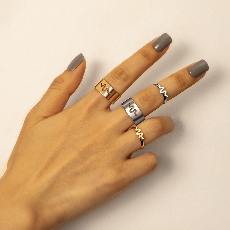 Magic789 2PCs Unisex Silver Gold Metal Snake Rings Set for Women Men Punk Couple Ring Jewelry