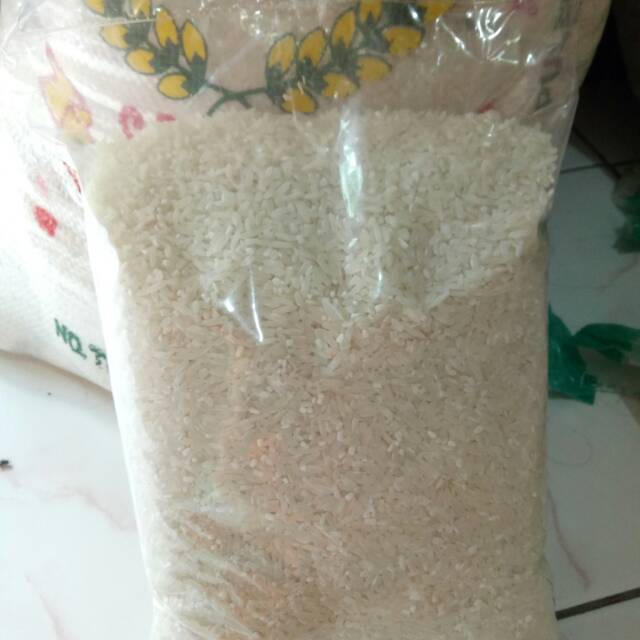 BERAS C4 SUPER 1/2 KG GRATIS ONGKIR