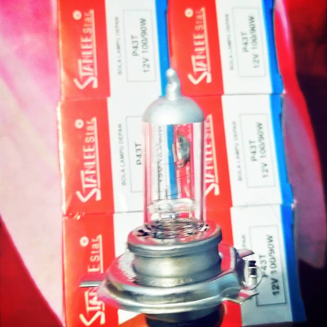 Lampu besar depan semua mobil dan motor