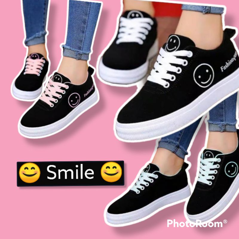 Sepatu Sneaker Wanita SMILE Fashion