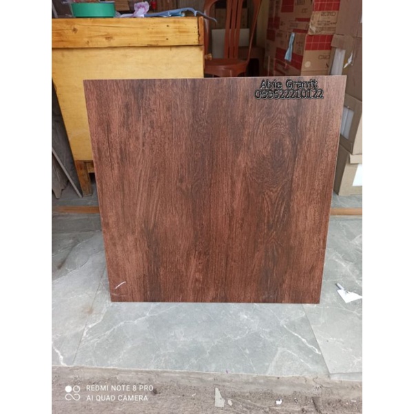 granit indogress motif kayu 60x60 walnut