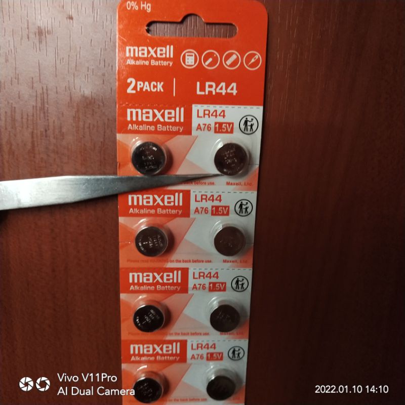 Baterai batre battery maxell originall LR44/AG 13/LR44 untuk kalkulator,jam,laser dll