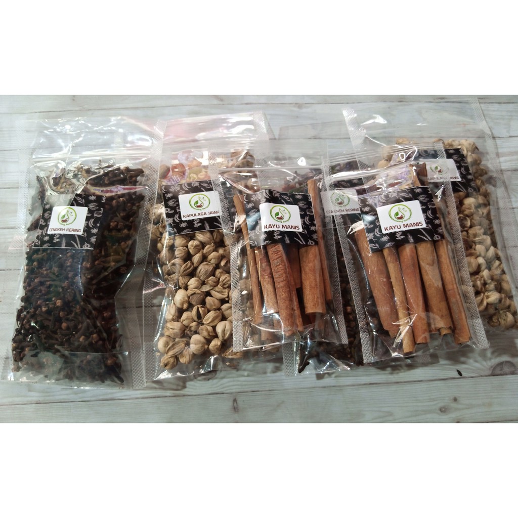 

Terhemat! Rempah, Cengkeh kering, Ketumbar, Kapulaga, Kayu Manis, Bunga Lawang