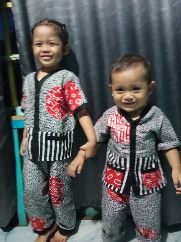 Piama Batik Anak Cowok Dan Cewek Bahan Adem Motif Kalem Untuk Usia 1-5 Tahunan.